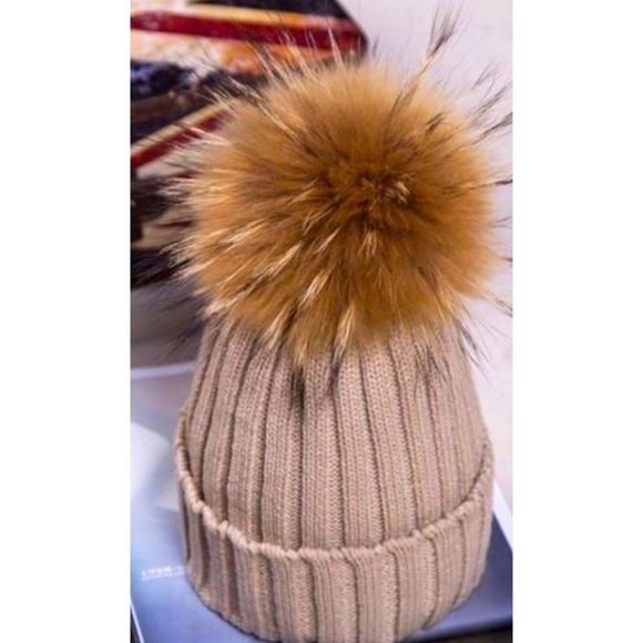 Various Accessories - NWT Womens Beige Knit Fur Pom Pom Beanie